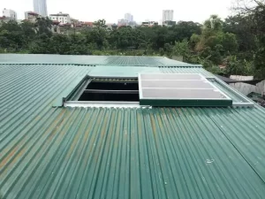 Lắp đặt giếng trời tự động mái tôn